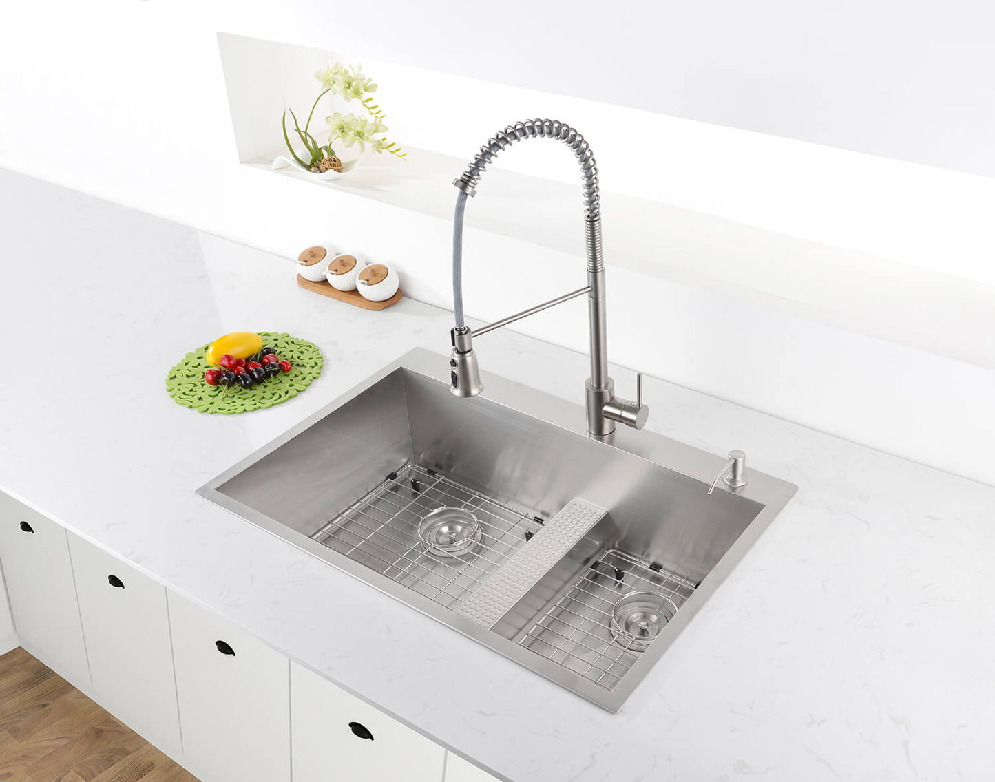 Ruvati 33-inch Drop-in Low Platform-Divide Zero Radius 60/40 Double Bowl 16 Gauge Topmount Kitchen Sink - RVH8059